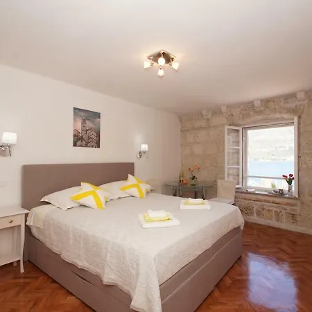 Guest House Holiday 3* Korčula