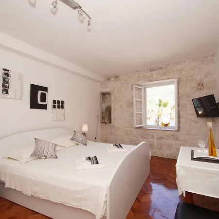 Guest House Holiday 3* Korčula