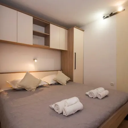 Guest House Holiday Konukevi